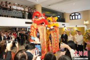 起卦在线中国驻菲律宾大使与菲候任外长共同出席庆祝中菲建交50周年图片展